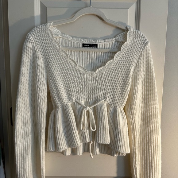 White Knit Scalloped Sweater - Picture 2 of 3